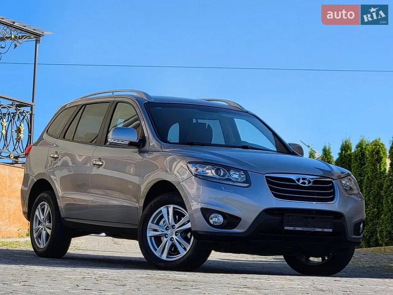 Hyundai Santa Fe 2010 photo 3