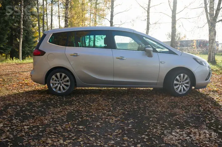 Opel Zafira 2012 photo 3