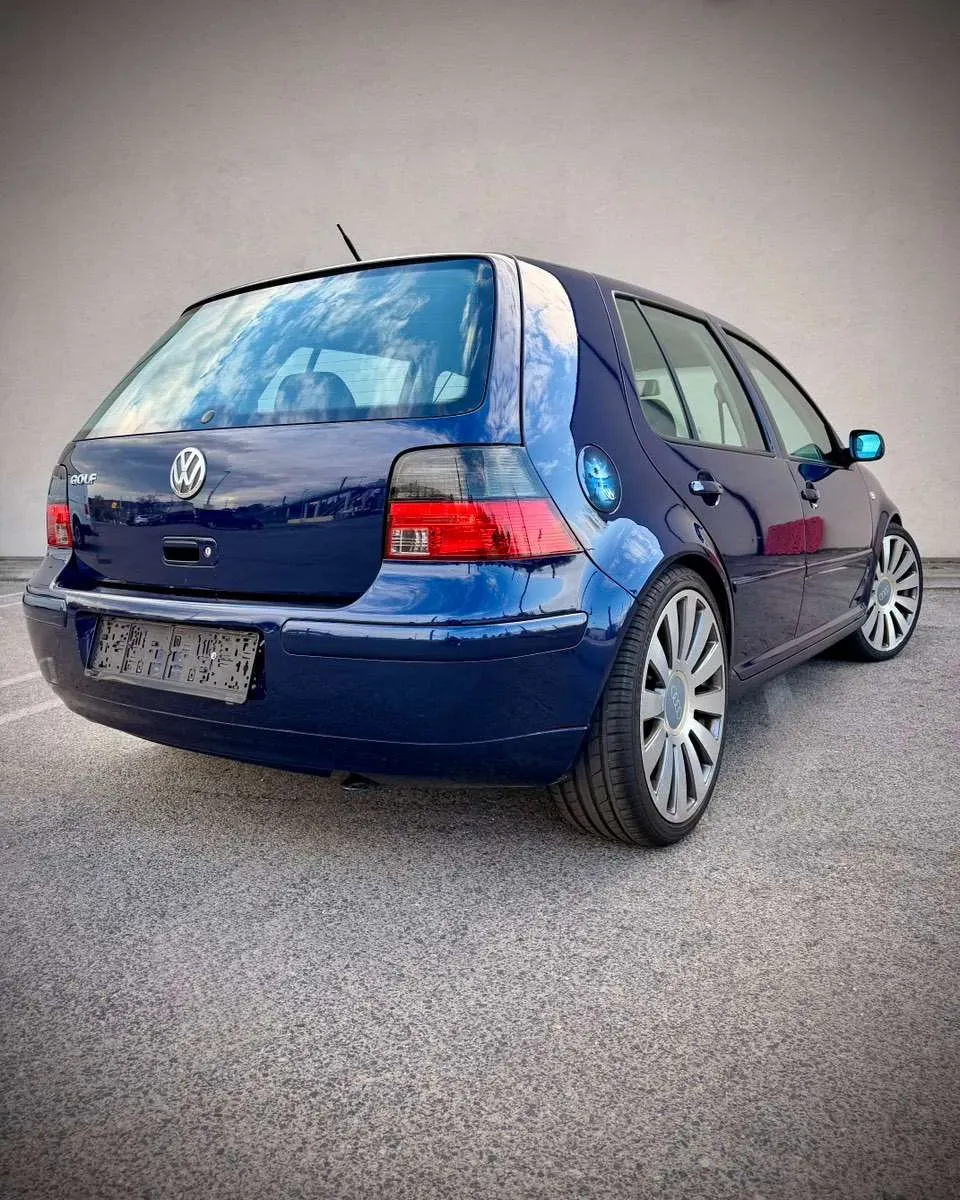 Volkswagen Golf 2000 photo 2