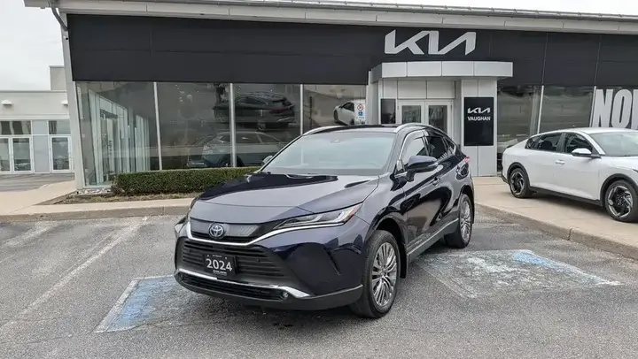 Toyota Venza 2024 photo 2