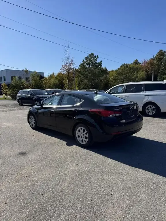 Hyundai Elantra 2015 photo 3