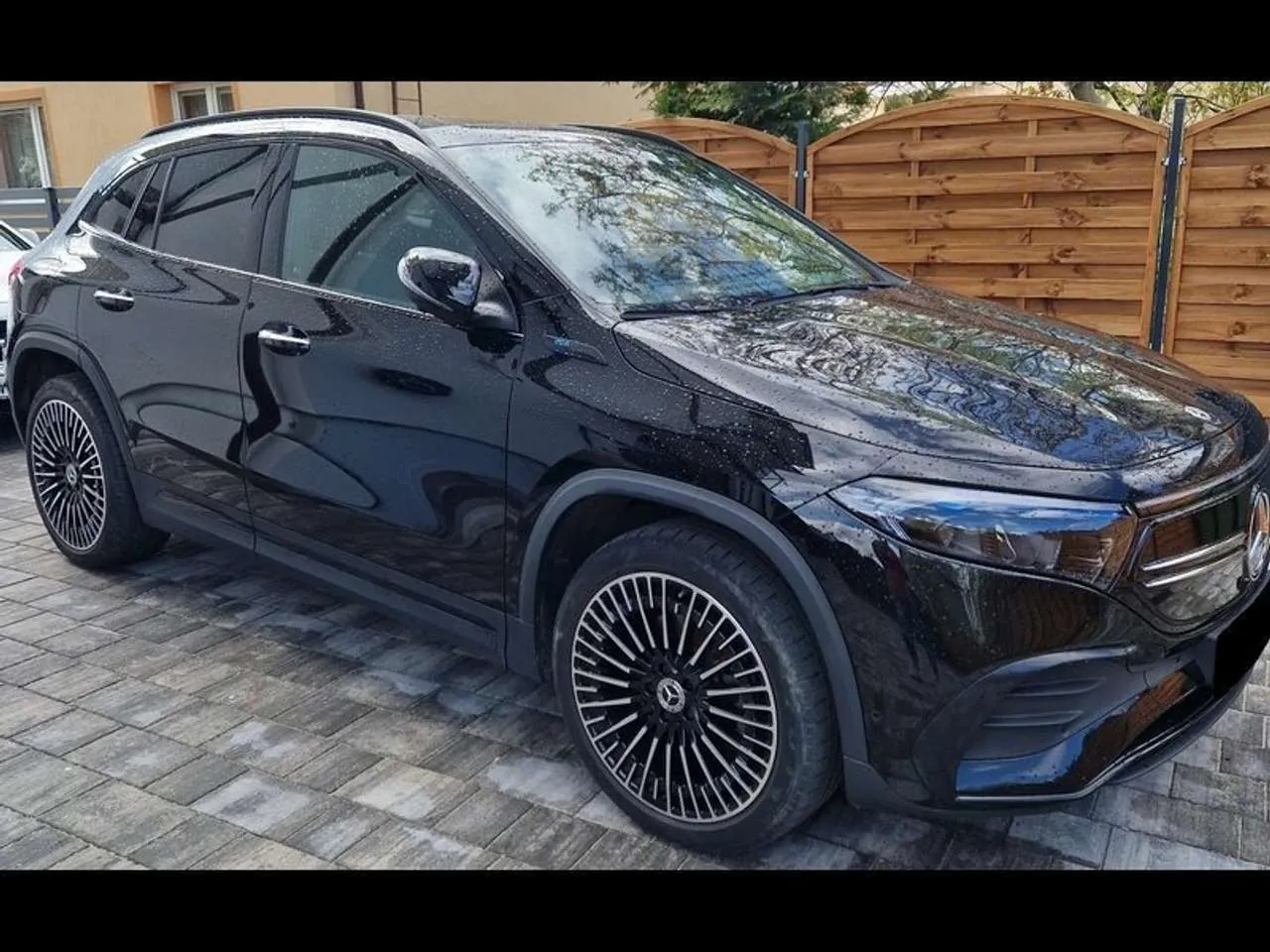 Mercedes-Benz Eqa