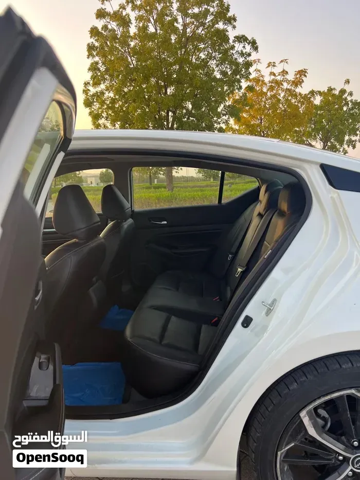 Nissan Altima 2023 photo 4