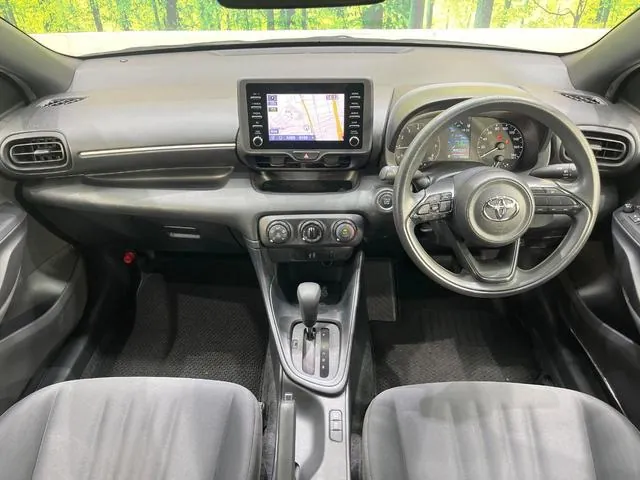 Toyota Yaris X 2021 photo 2