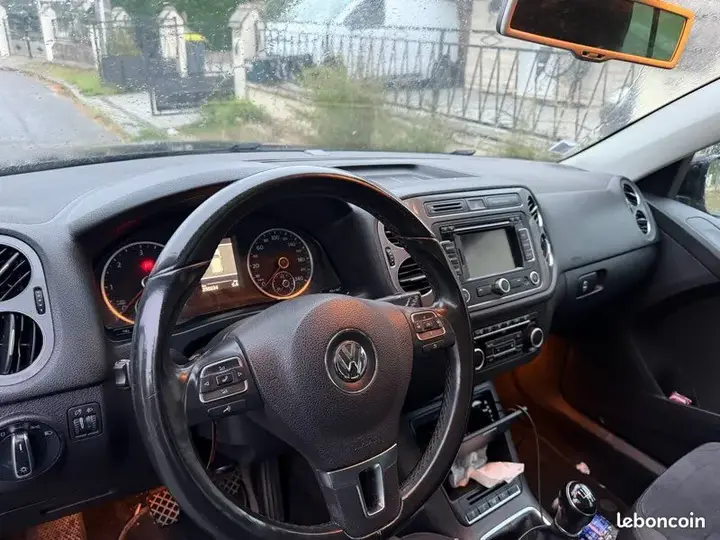 Volkswagen Tiguan 2012 photo 2