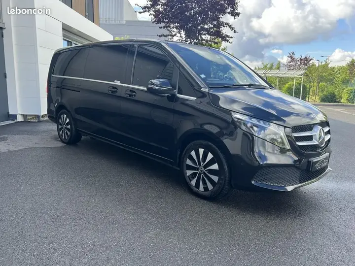 Mercedes-Benz V-Class 2023 photo 3