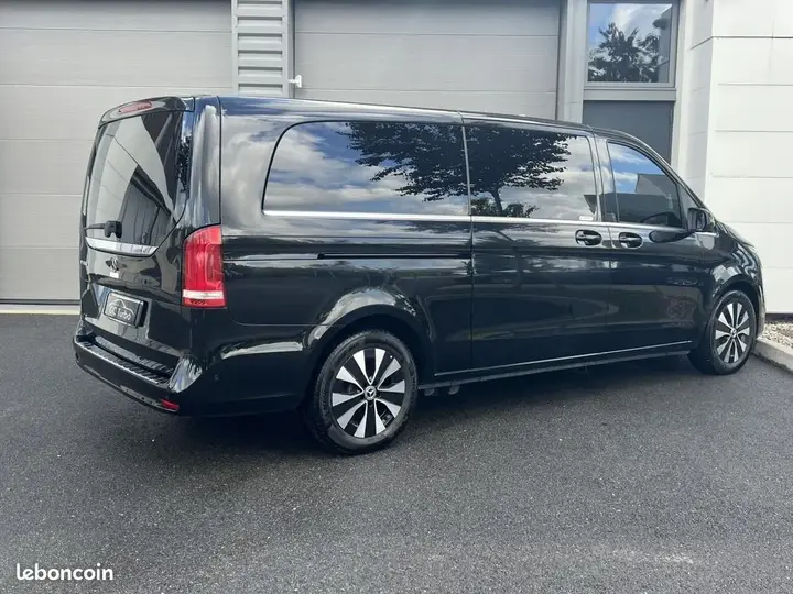 Mercedes-Benz V-Class 2023 photo 4