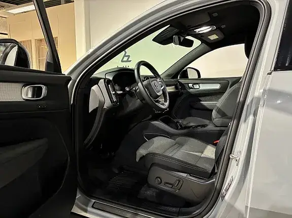 Volvo Xc40 2025 photo 5