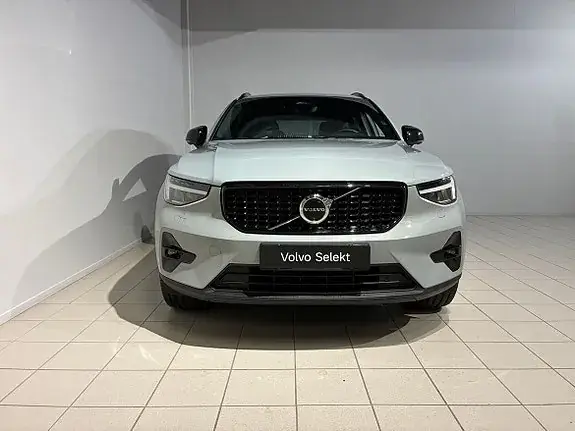 Volvo Xc40 2025 photo 2