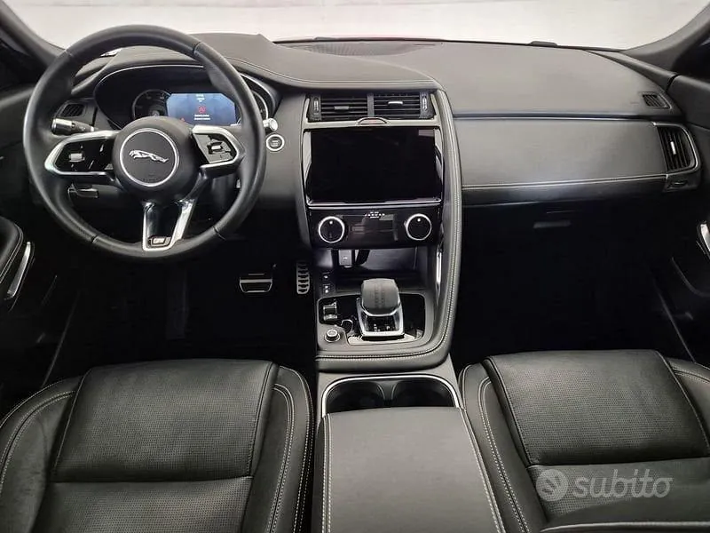 Jaguar E-Pace 2022 photo 4