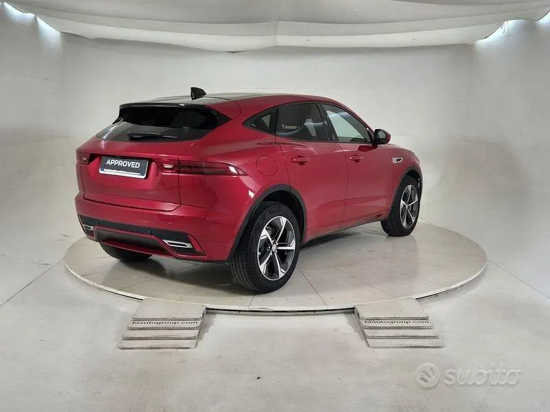 Jaguar E-Pace 2022 photo 2