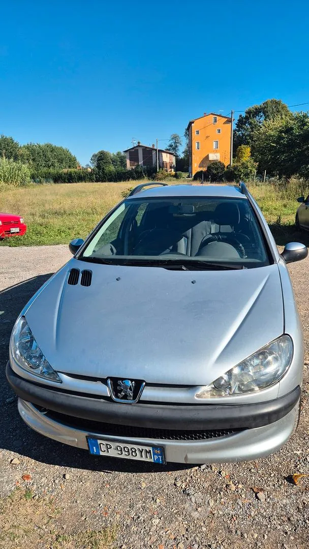 Peugeot 206 2004 photo 2