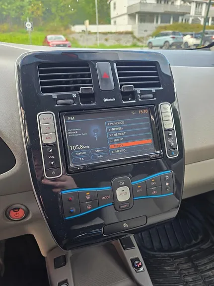 Nissan Leaf 2012 photo 4
