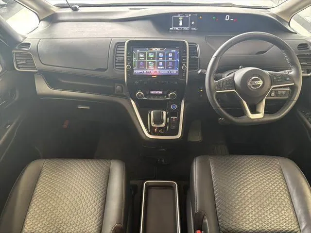Nissan Serena 2018 photo 3
