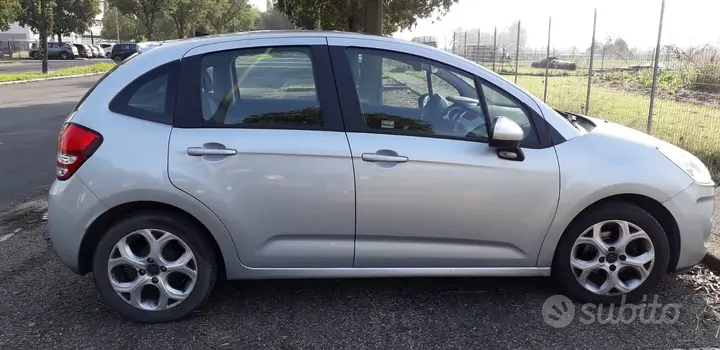 Citroen C3 2012 photo 3