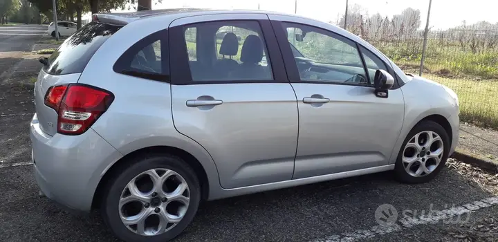 Citroen C3 2012 photo 2