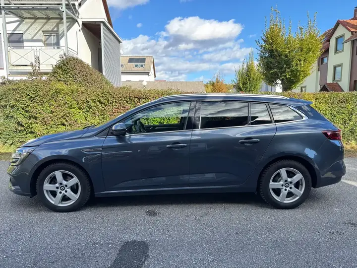 Renault Megane 2017 photo 3