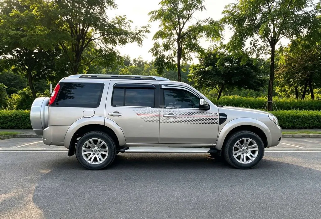 Ford Everest 2013 photo 3