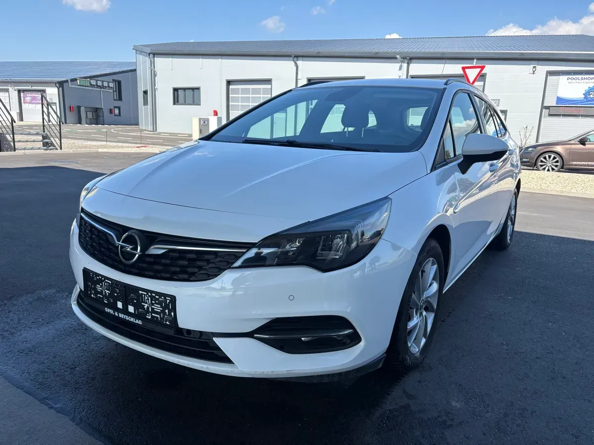 Opel Astra 2020 photo 3