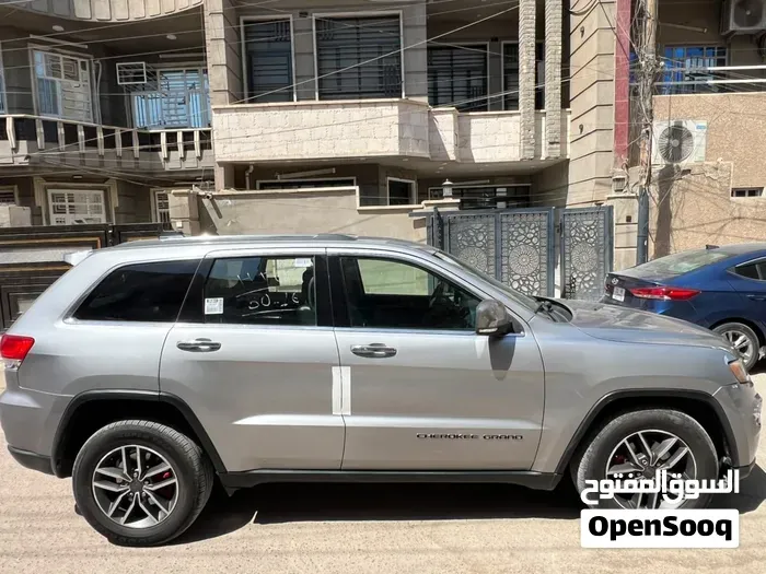 Jeep Grand Cherokee 2019 photo 3