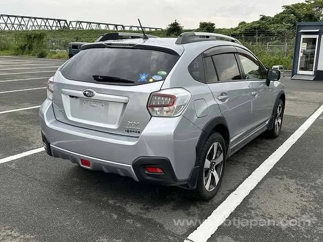 Subaru Xv 2014 photo 4
