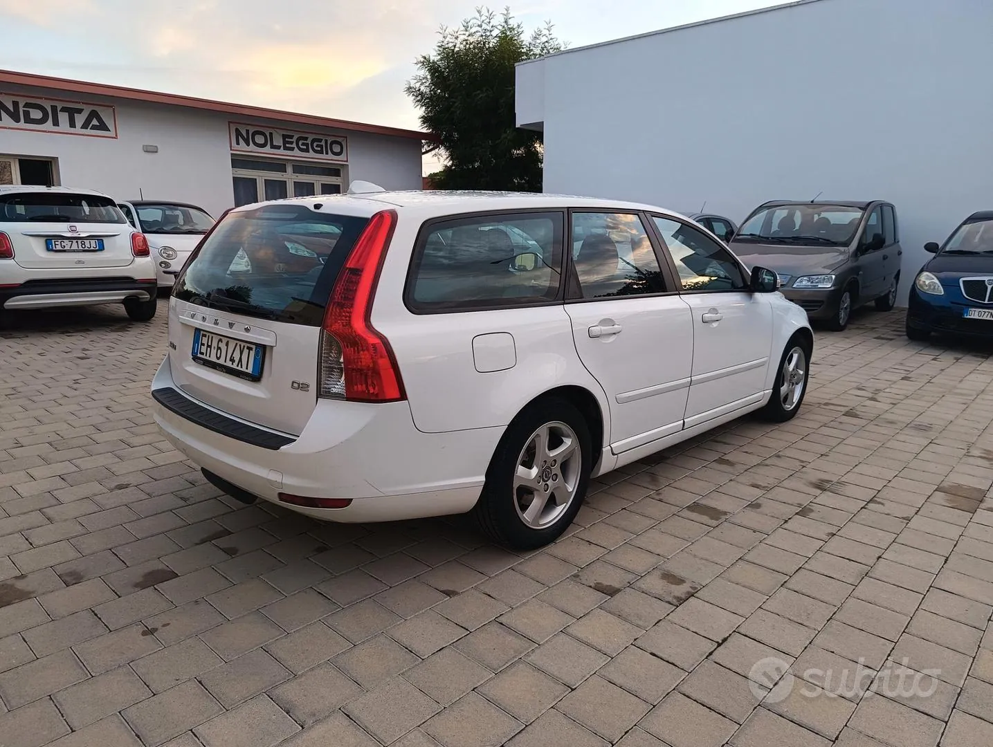 Volvo V50 2011 photo 5