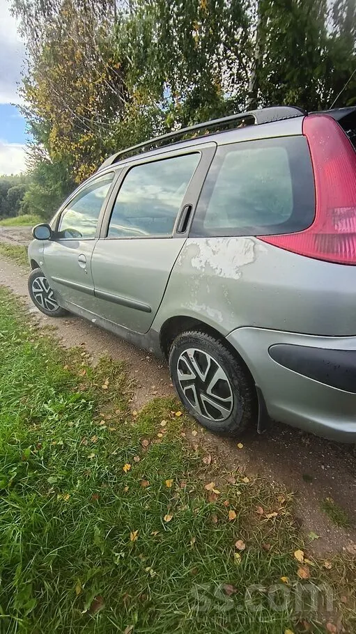 Peugeot 206 2003 photo 2
