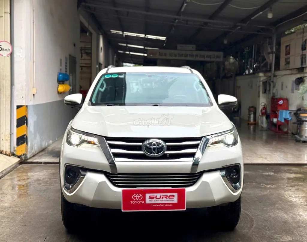 Toyota Fortuner 2018 photo 2