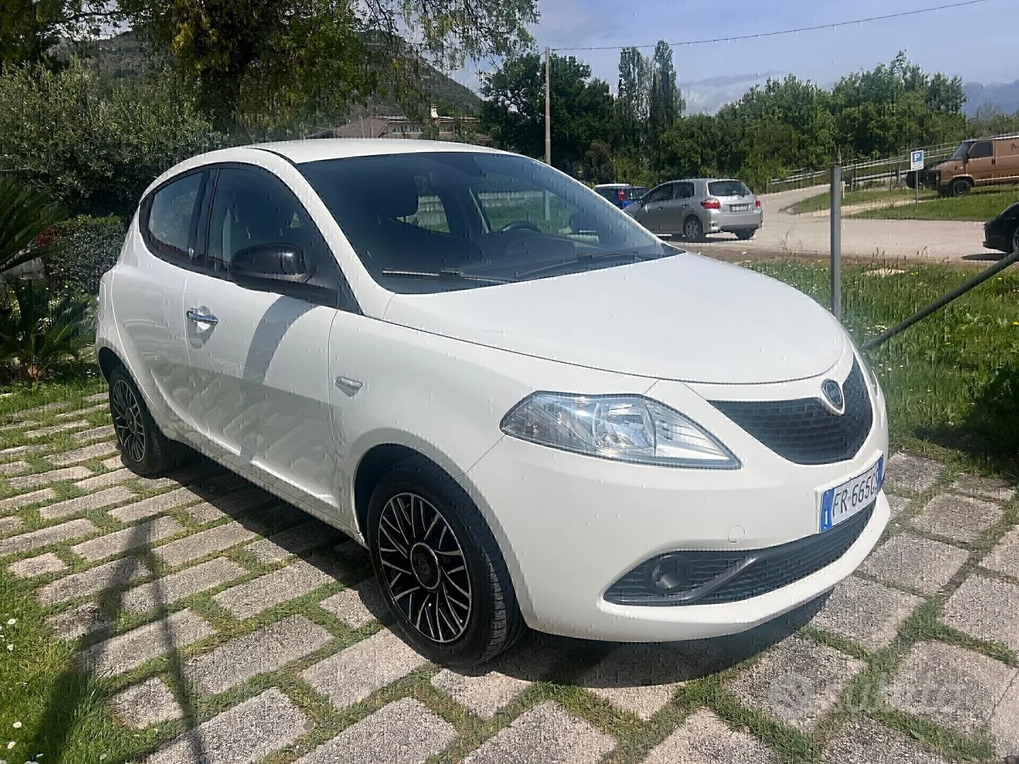 Lancia Ypsilon 2018 photo 3