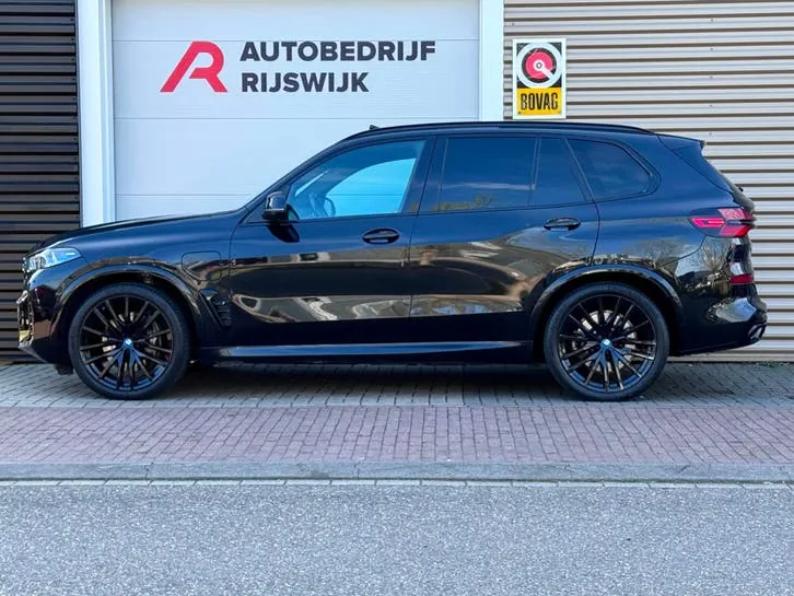BMW X5 2023 photo 2