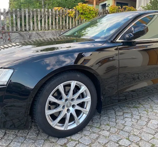 Audi A5 2011 photo 2