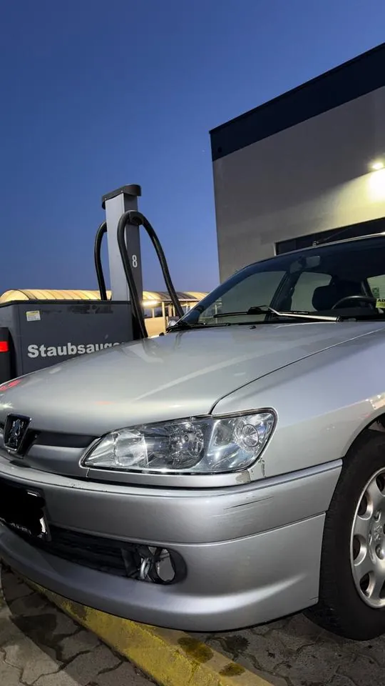 Peugeot 306