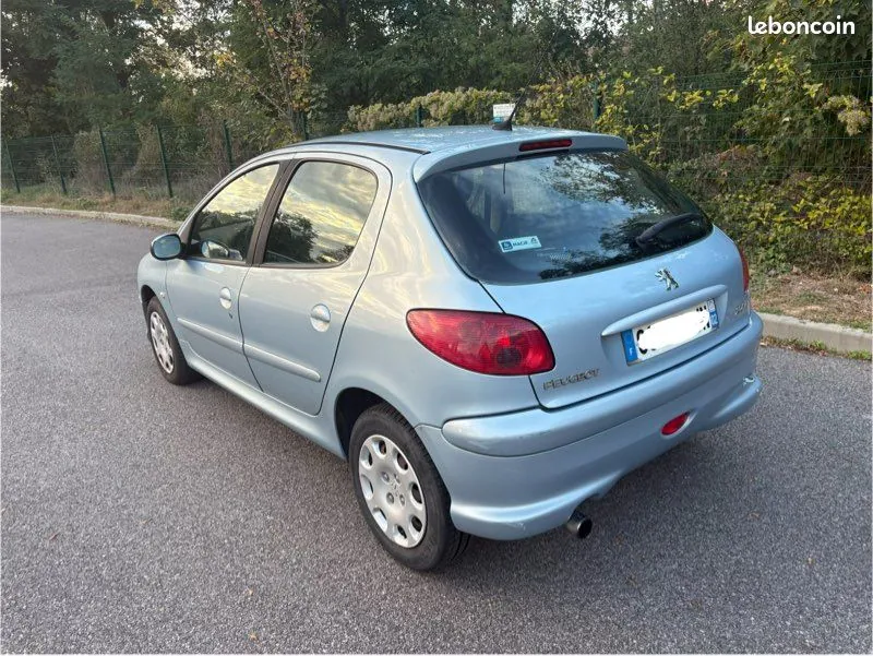 Peugeot 206 2005 photo 2