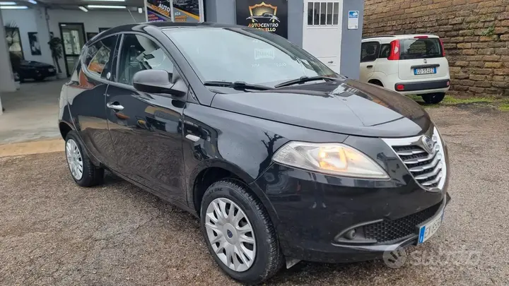 Lancia Ypsilon 2014 photo 4