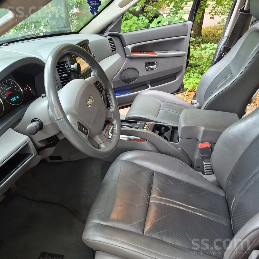 Jeep Grand Cherokee 2006 photo 2
