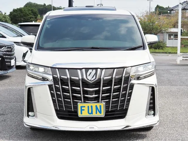 Toyota Alphard 2020 photo 2