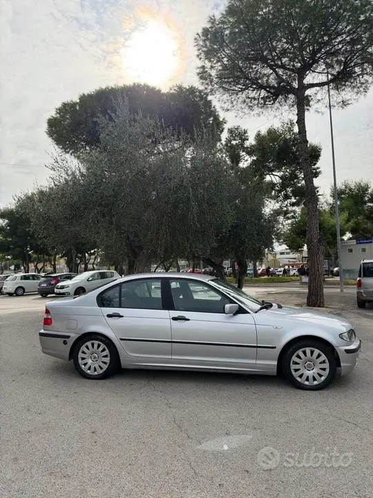 BMW 318 2002 photo 4