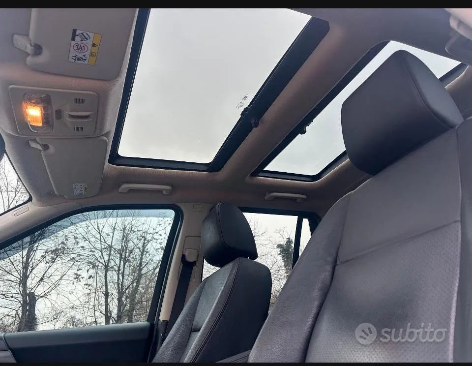 Land Rover Freelander 2009 photo 4