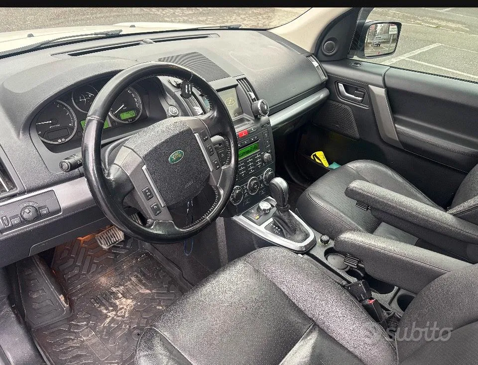 Land Rover Freelander 2009 photo 3