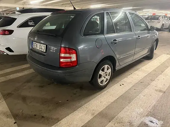 Skoda Fabia 2006 photo 3