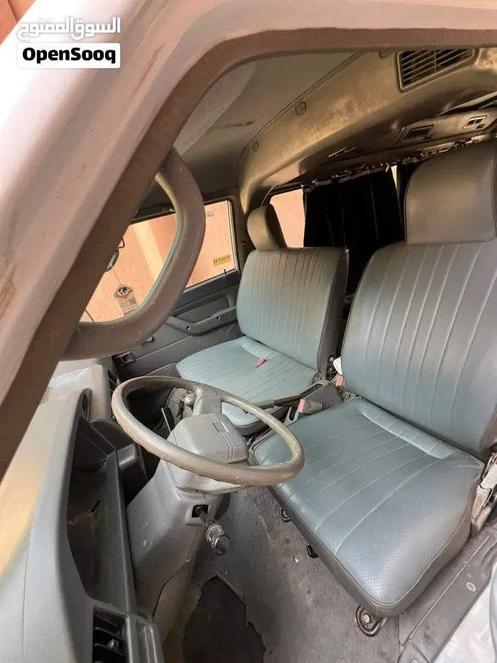 Mitsubishi L300 2004 photo 4