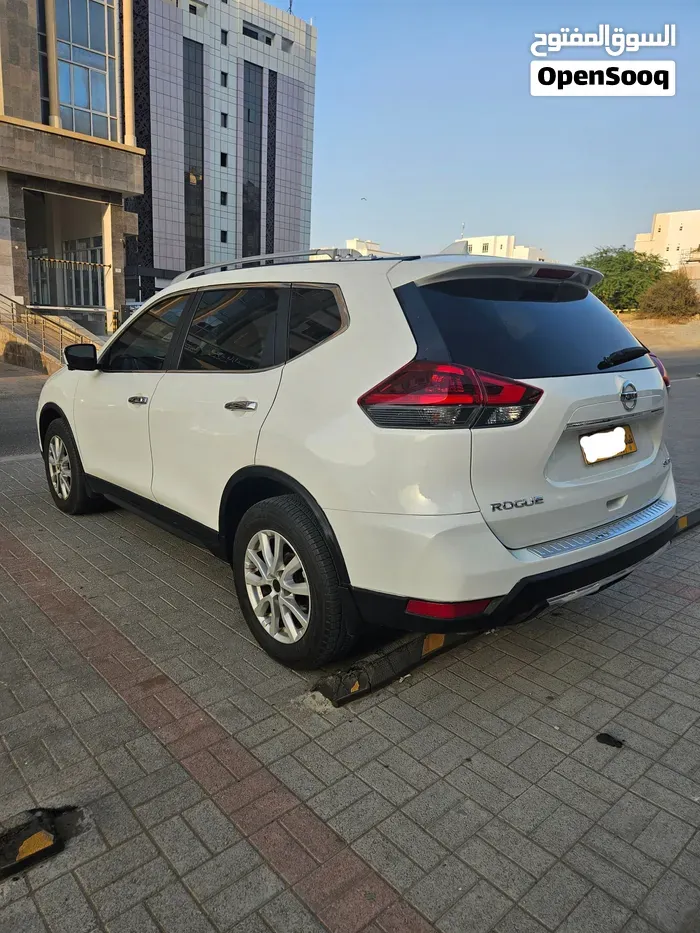 Nissan Rogue 2018 photo 2