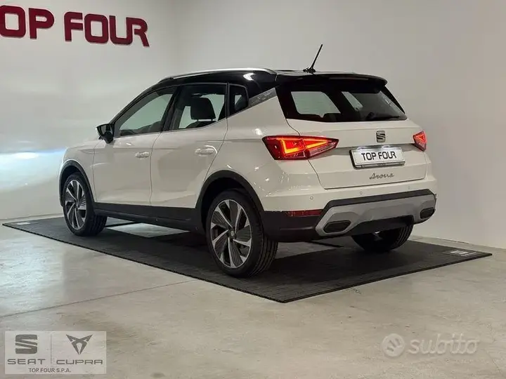 Seat Arona 2024 photo 3
