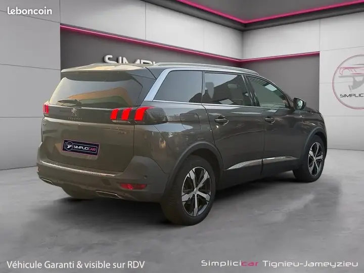 Peugeot 5008 2017 photo 5