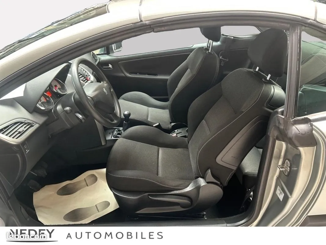 Peugeot 207 2009 photo 3
