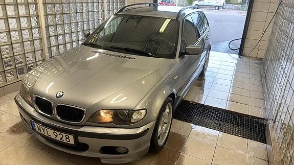 BMW 320I 2005 photo 2