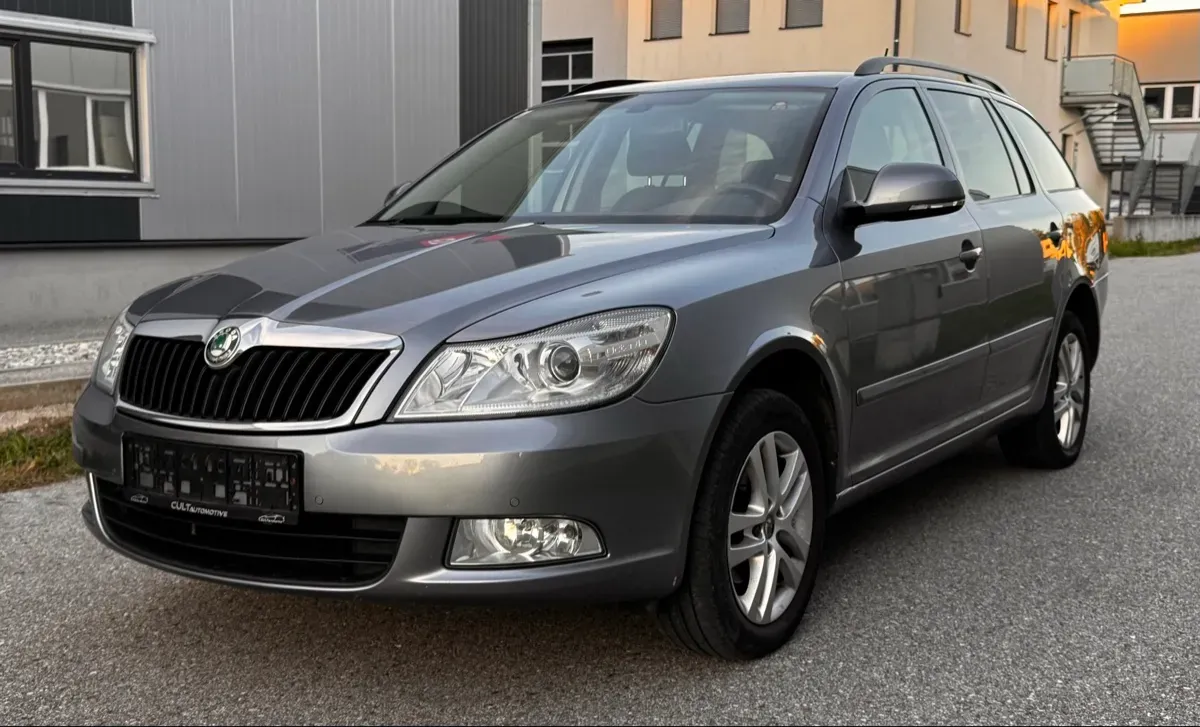 Skoda Octavia 2013 photo 2