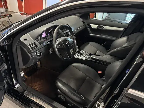 Mercedes-Benz C 220 2009 photo 5