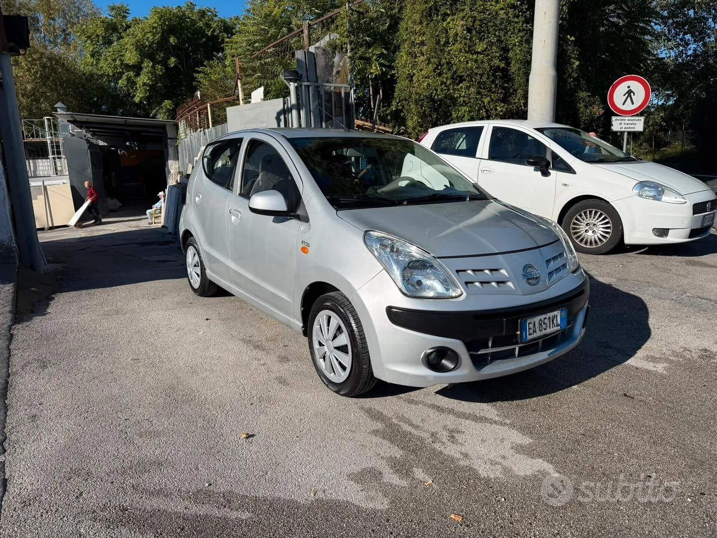 Nissan Pixo 2010 photo 2