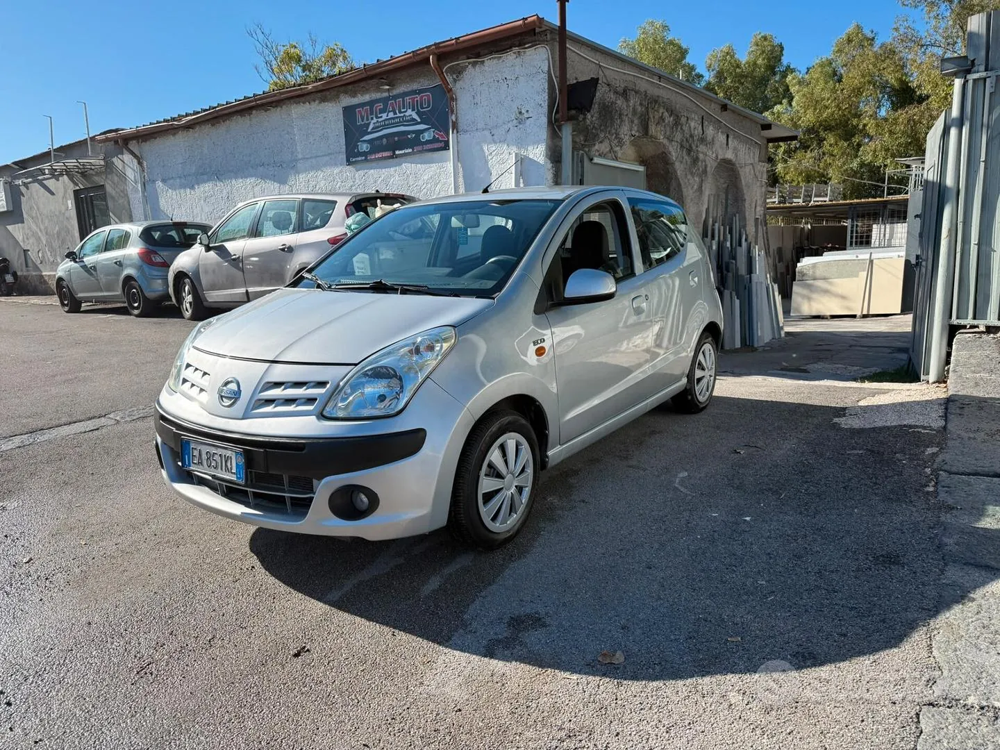 Nissan Pixo 2010 photo 3
